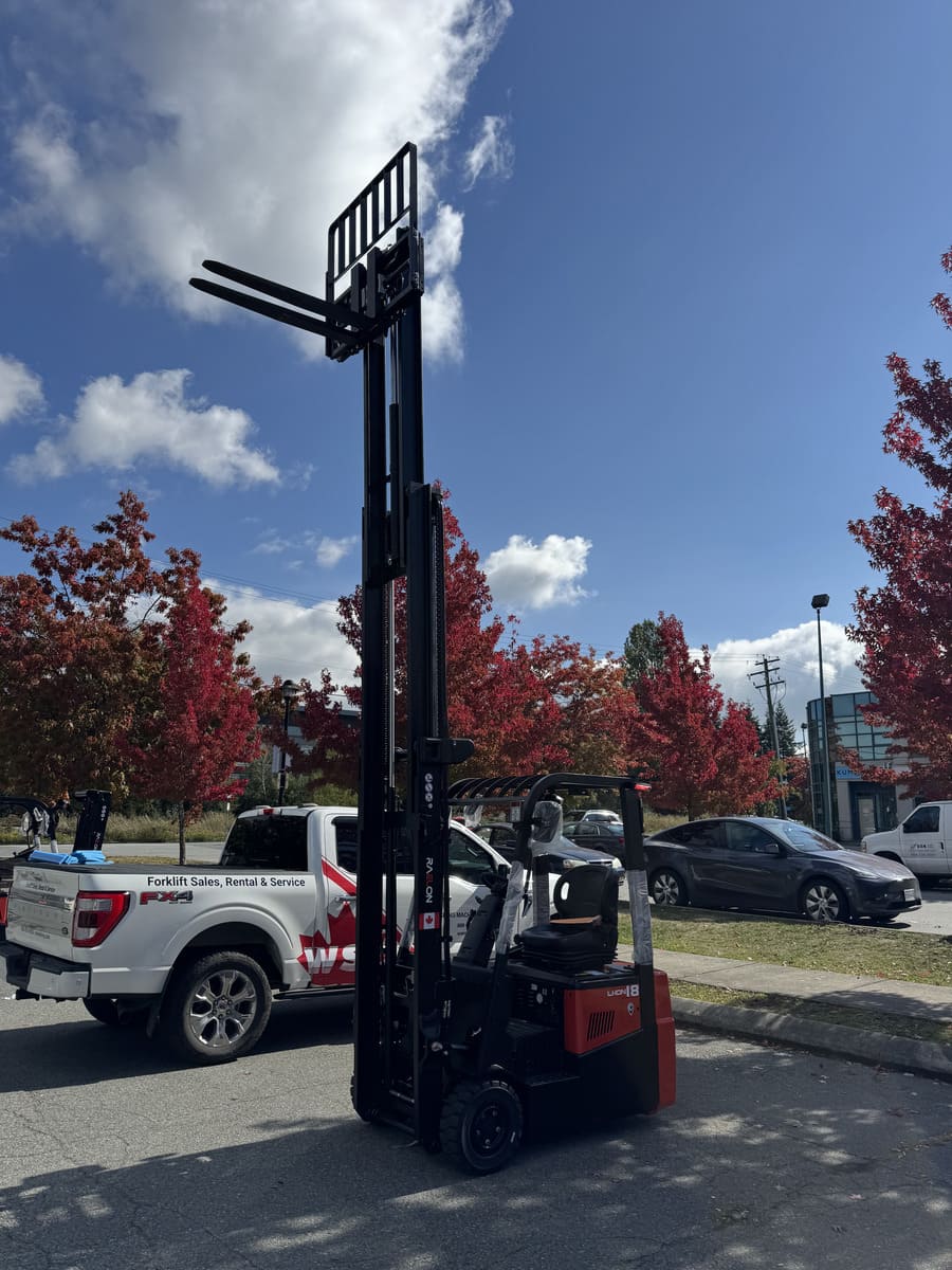 Raelon CPD18 4000lbs electric forklift with mast fully raised front angle view