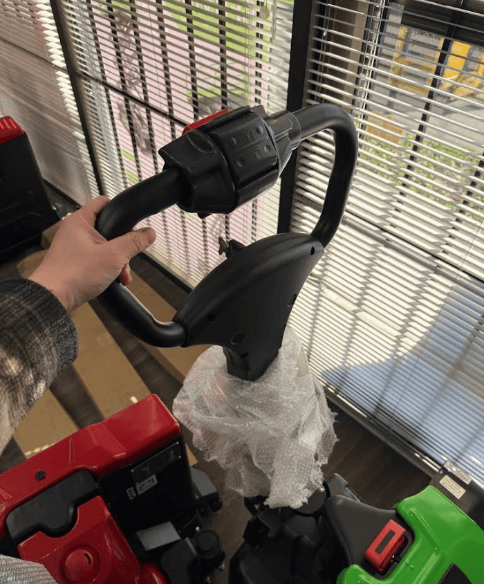 Customer review photo from Sarah Jenkins for Raelon material handling equipment