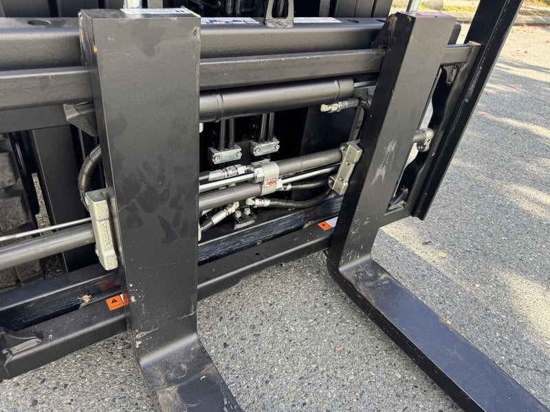 Raelon EFL25 5500lbs electric forklift real photo fork closeup