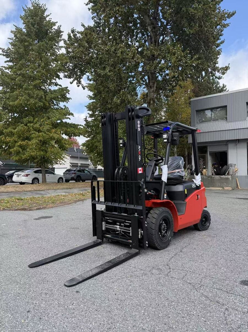 Raelon EFL25 5500lbs electric forklift real photo front angle view