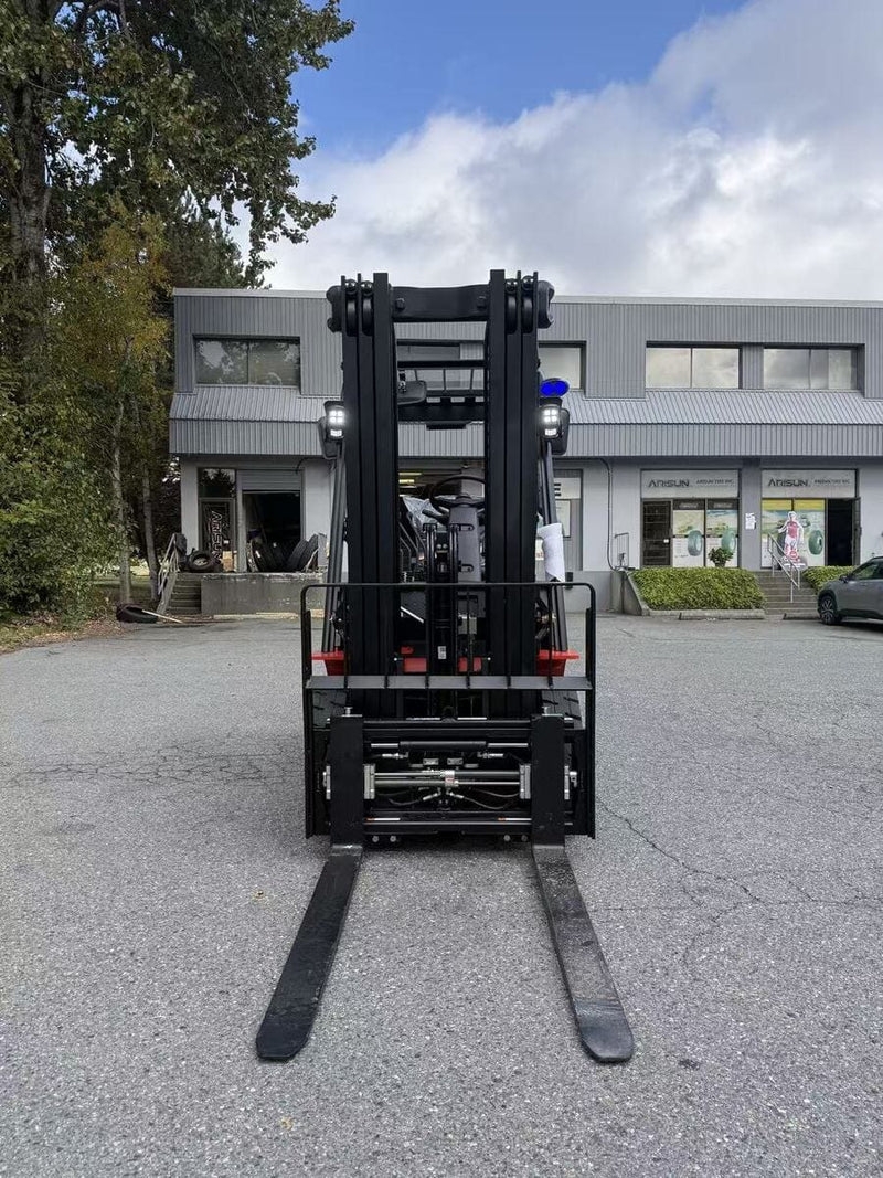 Raelon EFL25 5500lbs electric forklift real photo front view
