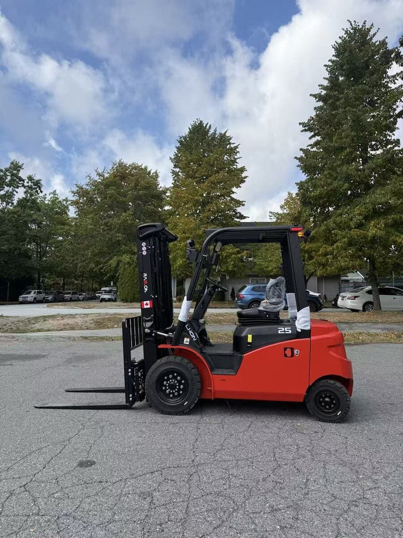 Raelon EFL25 5500lbs electric forklift real photo side view