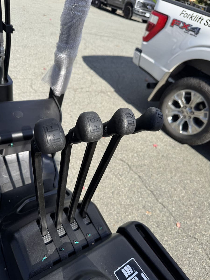 Raelon EFL35 electric forklift hydraulic control levers close-up
