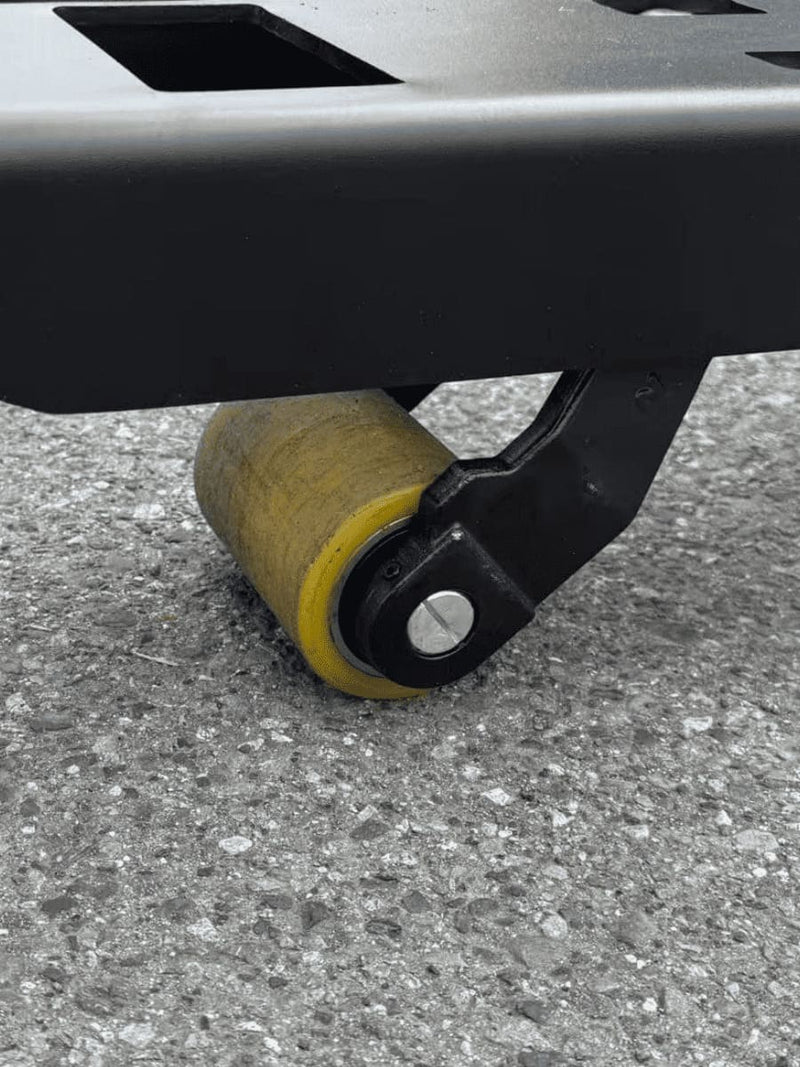Raelon EPT25-WA electric pallet jack rear wheel close up