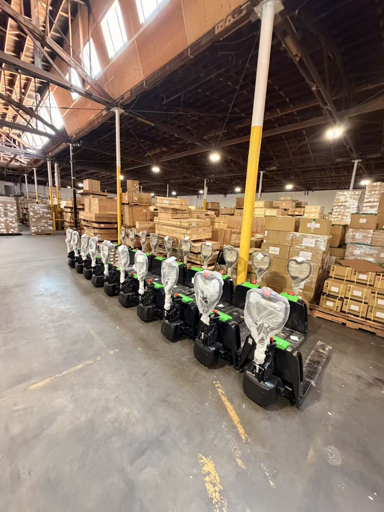Raelon F4 warehouse operation