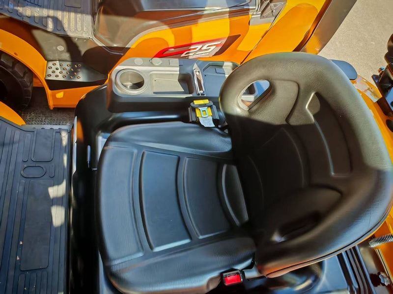 Raelon FL45T 9,900 lbs LPG forklift operator seat with seat belt – close-up